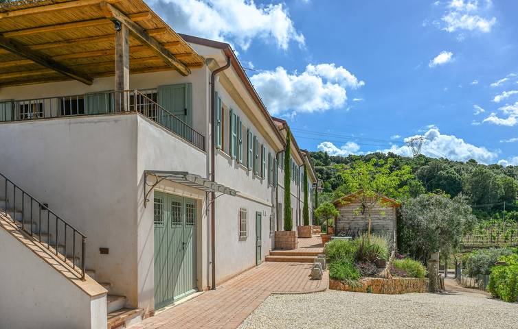 Ferienhaus für 12 Personen, mit Garten und Pool in Strettoia
