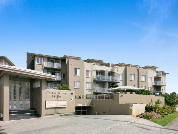 Holiday apartment for 3 people, with pool and balcony/terrace, child-friendly in Gold Coast