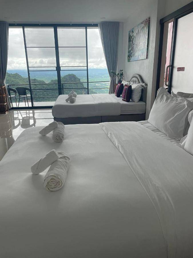 Chambre d’hôte pour 2 personnes, avec piscine ainsi que balcon et vue dans Chiang Rai - 2
