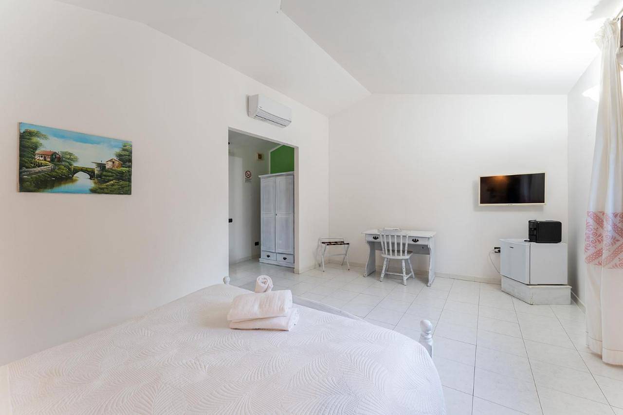Standard Double Room in Settimo San Pietro, Campidano