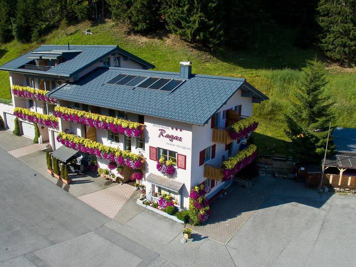 Ferienwohnung für 3 Personen, mit Balkon und Sauna in Damüls - 2