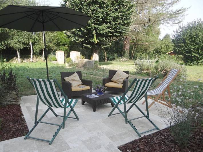 Location de vacances pour 3 personnes, avec jardin et terrasse à La Rochefoucauld (Charente)