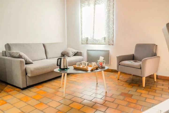 Location de vacances pour 4 personnes, avec terrasse et piscine à Le Malzieu-Ville - 4