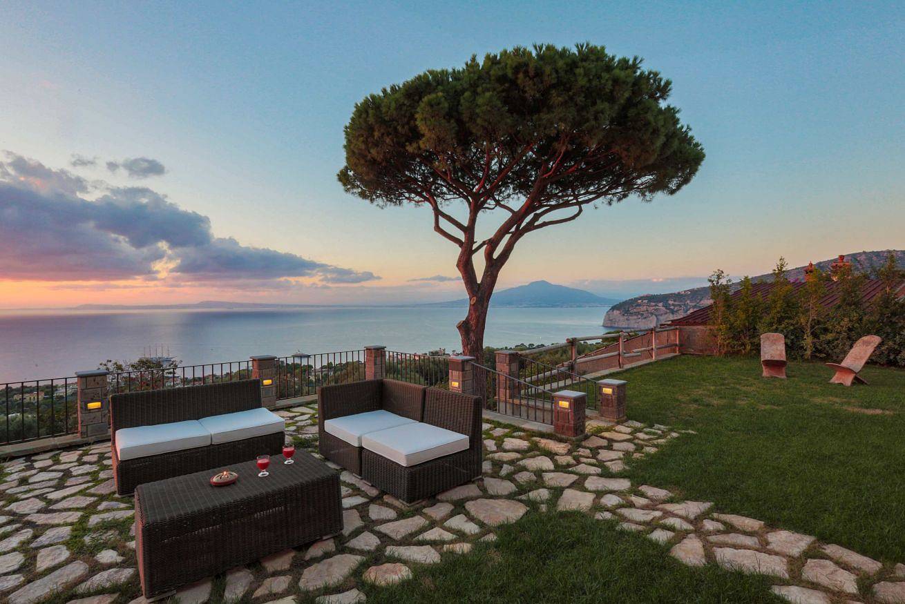 Luxury Villa with breathtaking Seaview,pool,Bbq in Sorrento, Neapel provins