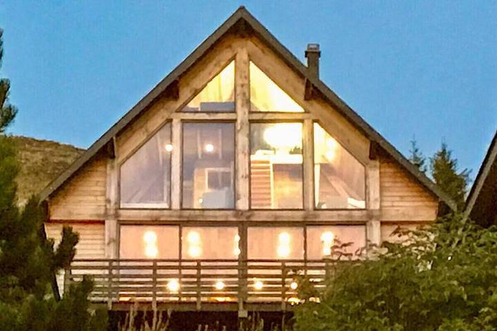 Maison pour 12 personnes, avec balcon et jardin à Besse-et-Saint-Anastaise