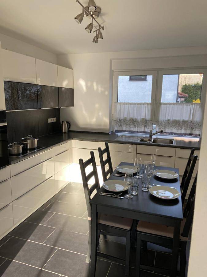 Ferienwohnung für 5 Personen, mit Terrasse und Whirlpool
