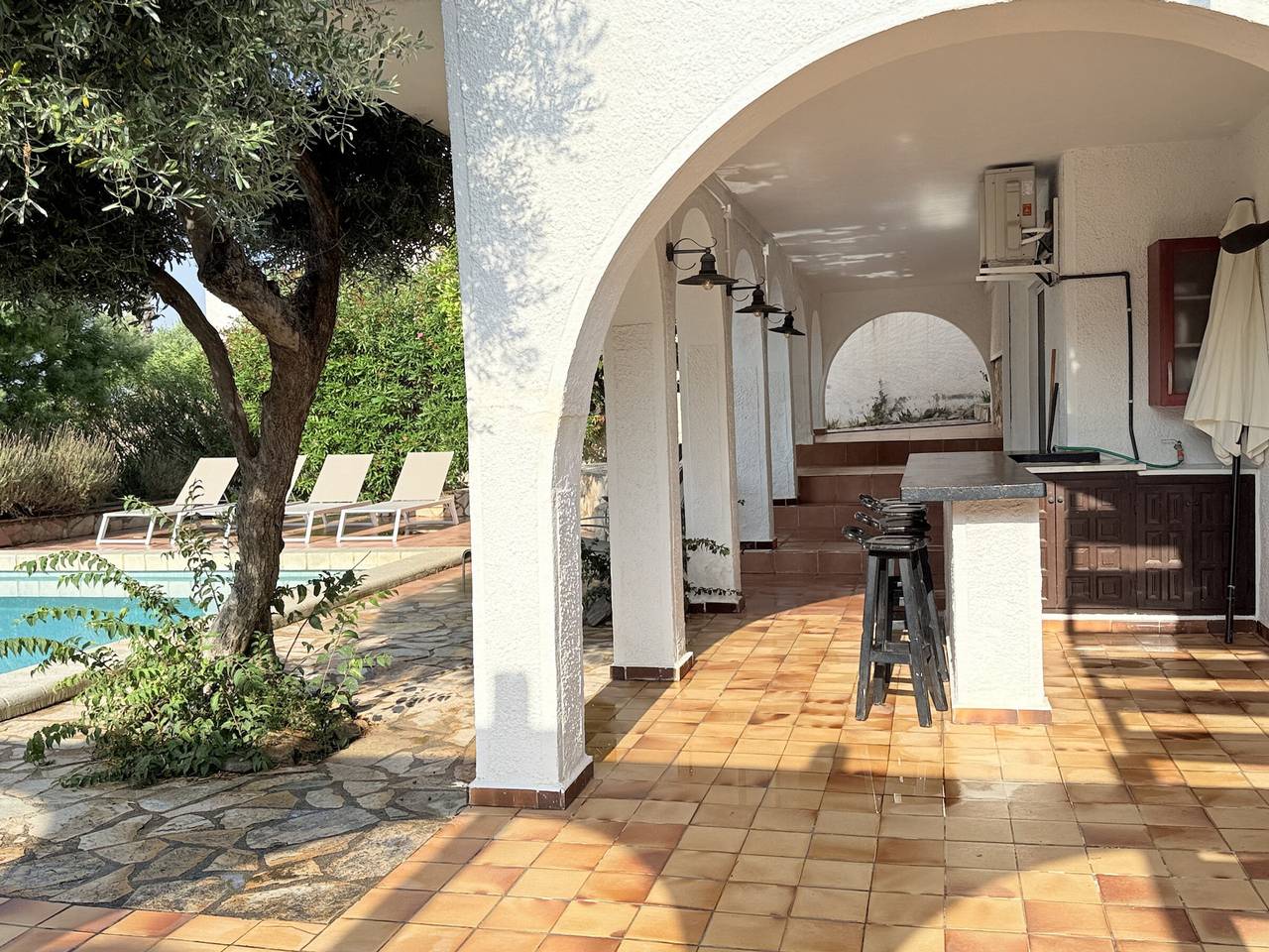 Maison à Roses avec piscine privée, clim, Wifi & parking in El Mas Fumats, Roses
