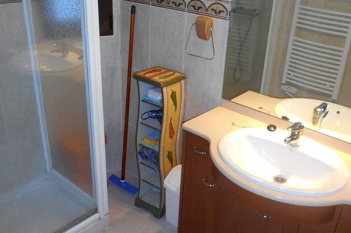 Appartement entier, Soleil  ski appartement T 3  Wifi in Font-Romeu-Odeillo-Via, Parc naturel régional des Pyrénées catalanes