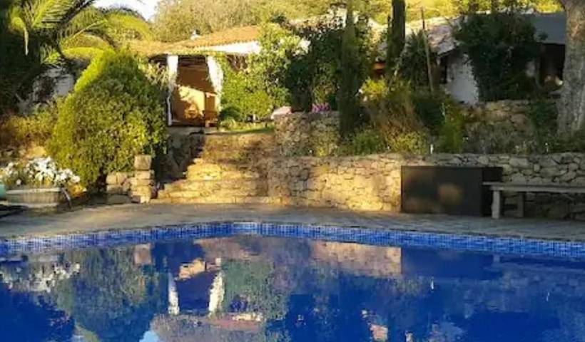 Chambre d’hôte pour 3 personnes, avec Terrasse et Jardin ainsi que Piscine et Vue à Sartène - 4