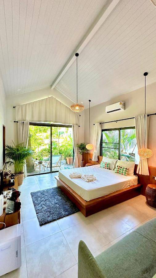 Maison d’hôte pour 2 personnes, avec piscine ainsi que jardin et vue, animaux acceptés dans Salad Beach