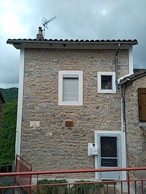 Gîte pour 4 personnes, avec balcon dans La Bastide-Pradines