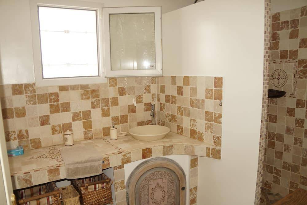 Villa 10 Pers, Piscine 5x10m, Belle Vue Mer, Proche Plages Porticcio & Ajaccio in Bastelicaccia, Région d'Ajaccio