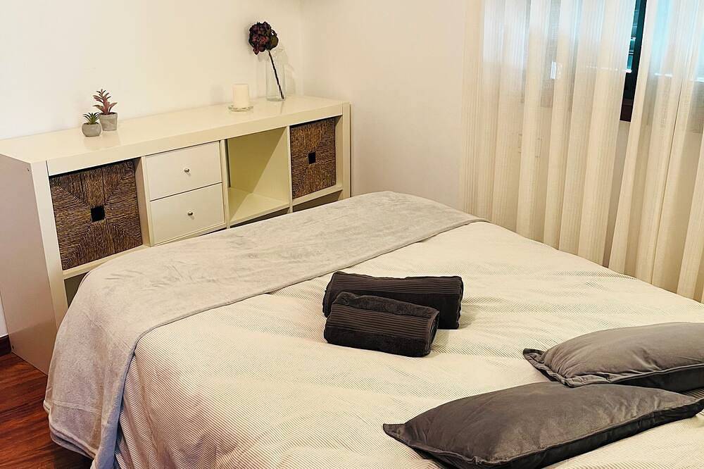 Rustic house by the beach in Poio, Rías Baixas