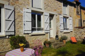 Gîte pour 5 personnes, avec jardin à Noisy-sur-École
