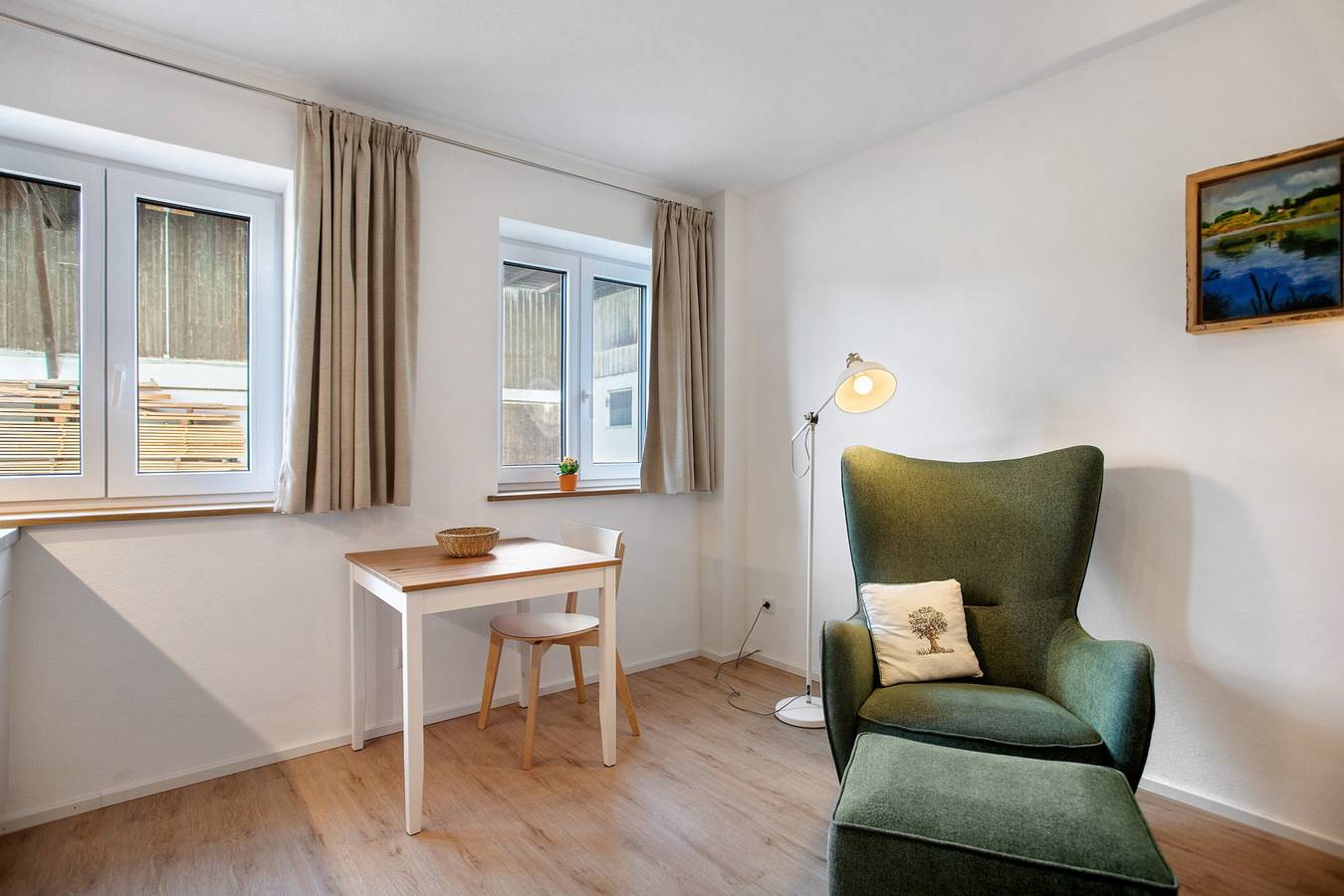 Ganzes Studio, Einzimmerapartment 'Appartement 7' mit gemeinsamer Terrasse, gemeinsamem Garten und Wi-Fi in Kirchseeon, Oberbayern
