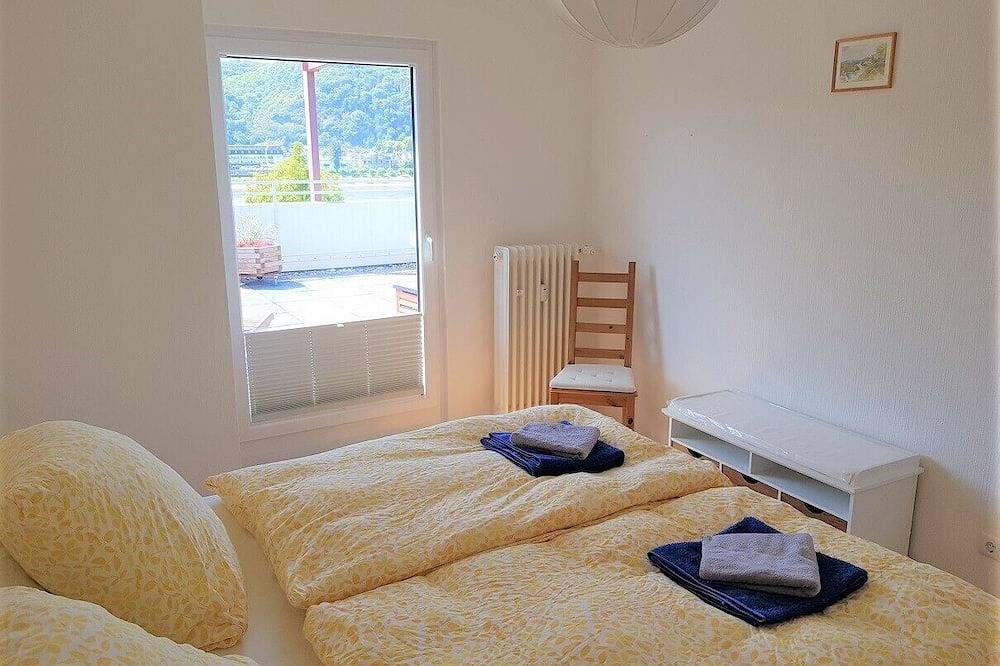 Ganze Wohnung, Penthouse direkt am Rhein mit 100m2 grosser Dachterrasse nahe Eifel & Westerwald in Bad Hönningen, Osteifel