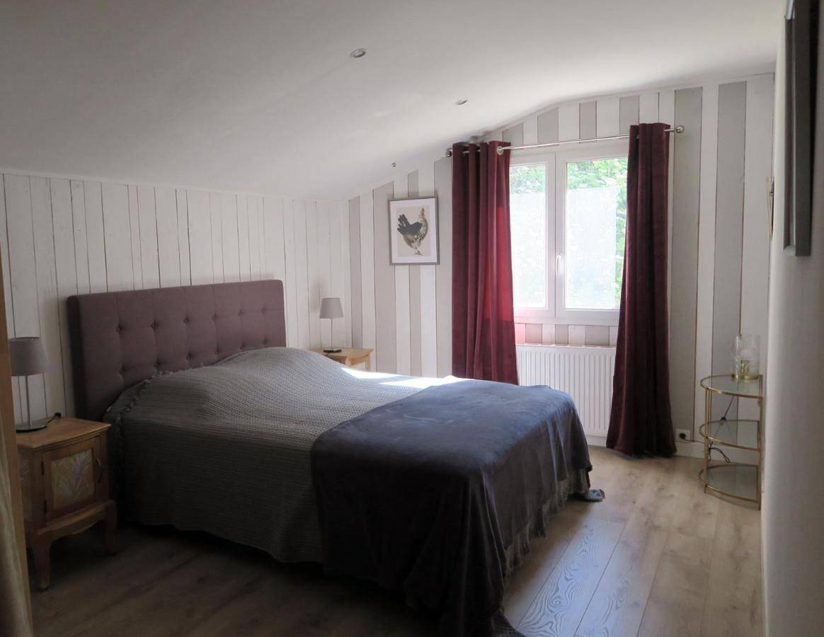Apartment with Garden View in Caumont-sur-Durance, Vaucluse