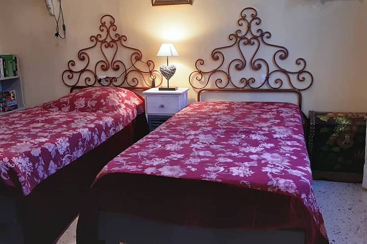 Location de vacances pour 6 personnes, avec terrasse et jardin à Vénéjan - 3