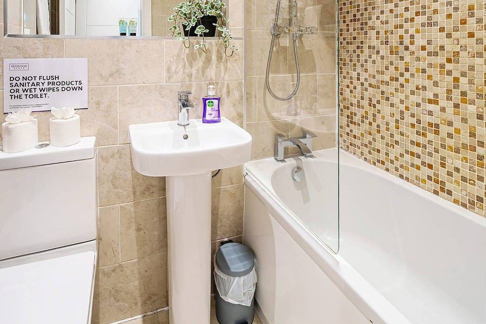 Geheel appartement, Stylish 1 Bed Flat | Pet-Friendly & Near Station in Rushmoor, Hampshire