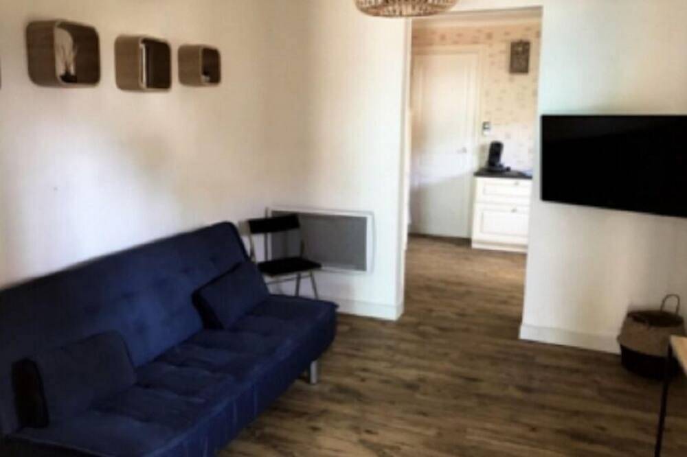 Appartamento intero, T2 Anglet near beach, port, garden not overlooked, 5 mins drive from the beach in Anglet, Bayonne e dintorni