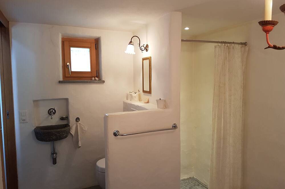 Casa Margret in Maggia, Tessiner Alpen