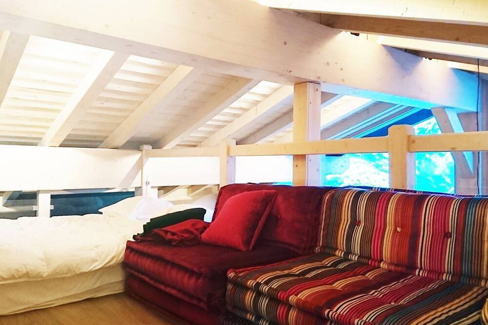 Entire apartment, Luxury 130m² apartment with sauna and jacuzzi, 3 bedrooms, La Tania in La Tania, La Perrière