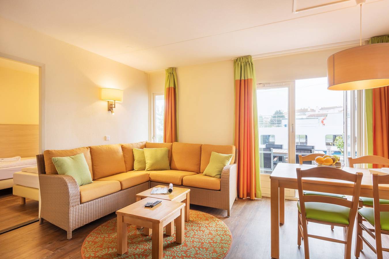 Geheel appartement, Vakantieappartement voor 4 personen met terras in Ouddorp, Goeree-Overflakkee