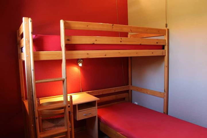 Location de vacances pour 6 personnes, avec piscine ainsi que balcon et jardin à Tourrettes - 4