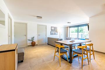 Ferienwohnung für 6 Personen, mit Pool und Garten sowie Balkon, kinderfreundlich in Vence