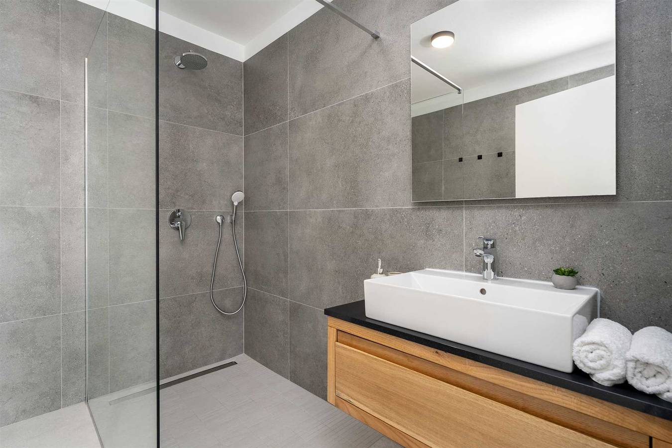 Casa Meer – ein Refugium mit Meerblick und Panoramapool in Plomin, Ostküste Istrien