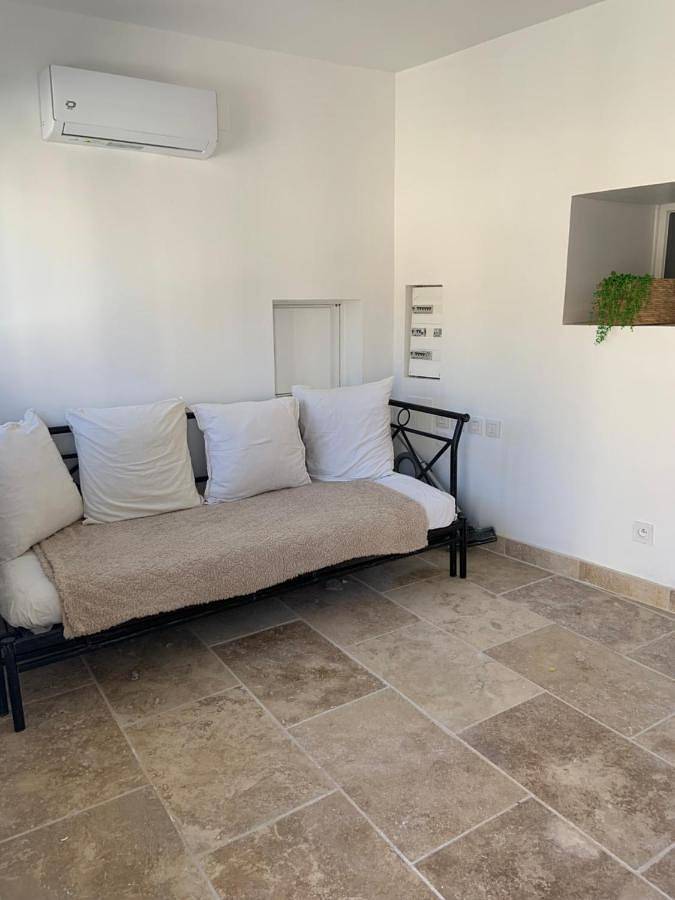 Location de vacances pour 6 personnes, avec vue et terrasse à Castelnau-de-Guers