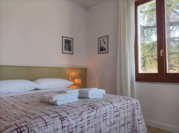 Agriturismo per 4 persone, con balcone e panorama in Acquaviva Picena