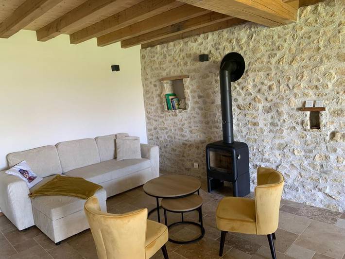 Location de vacances pour 4 personnes, avec terrasse ainsi que jardin et vue à Saint-Prouant - 3