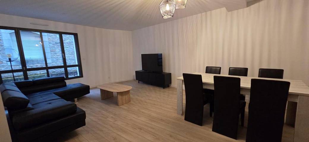 Gîte pour 2 personnes, avec Terrasse ainsi que Piscine et Vue à Quimperlé - 2