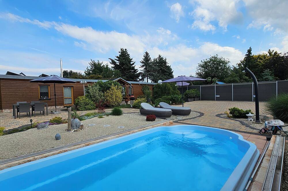 Schönes Ferienhaus in unmittelbarer Nähe v. Altkötzschenbroda, Stellplatz a.Haus in Radebeul, Meißen Region