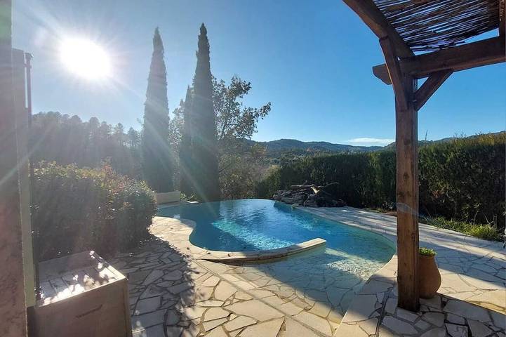 Villa pour 6 personnes, avec piscine à Montauroux