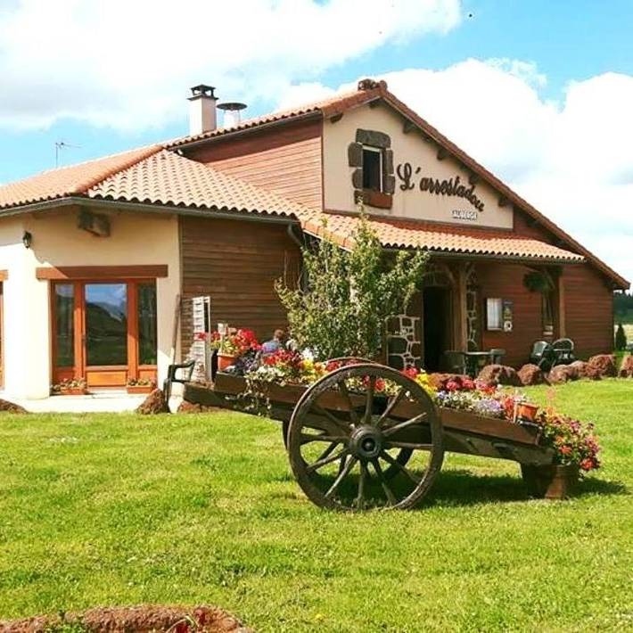 Chambre d’hôte pour 3 personnes, avec jardin ainsi que vue et terrasse, animaux acceptés dans Lac du Bouchet