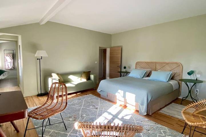 Location de vacances pour 14 personnes, avec jardin, animaux acceptés à Cairanne - 2