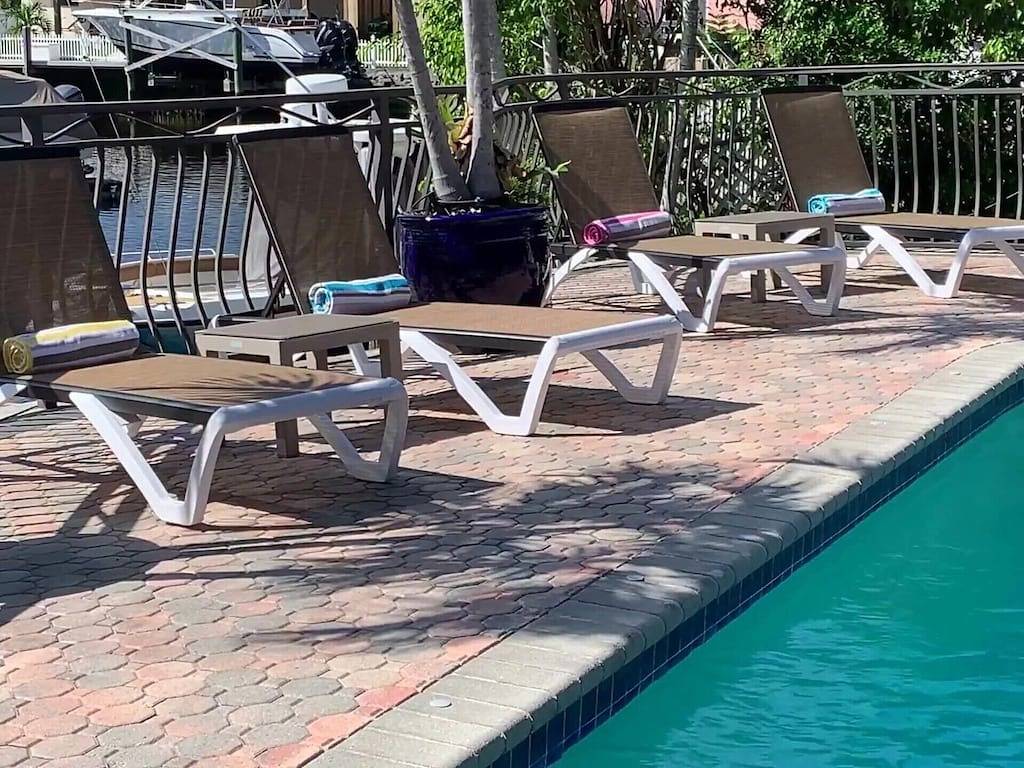 Palm Villa: New Remodel / Waterfront / Salt Water Pool! in Garden Isles, Pompano Beach