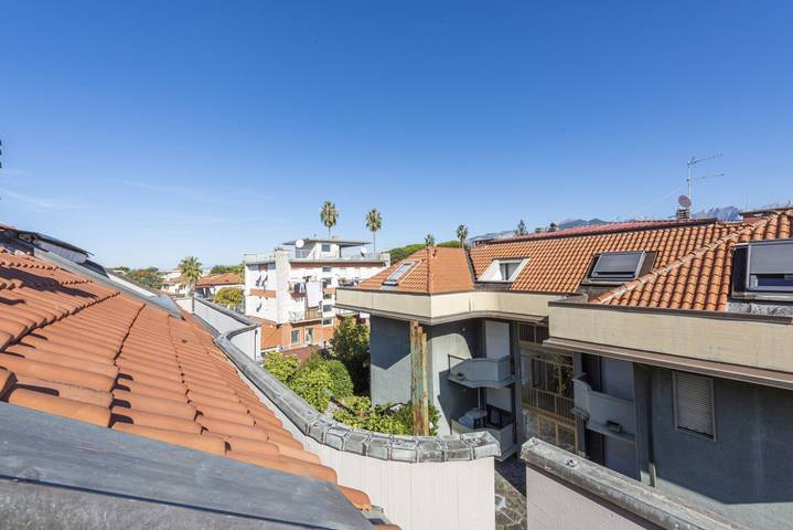 Appartement entier, Appartement de vacances pour 6 personnes avec balcon/terrasse in Marina di Massa, Massa (Italie)