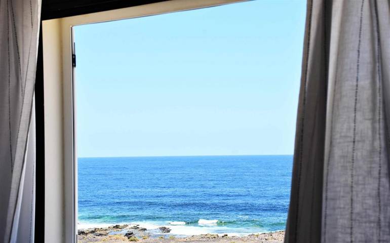 Location de vacances pour 8 personnes, avec Balcon et Terrasse ainsi que Jardin et Vue à La Santa - 2
