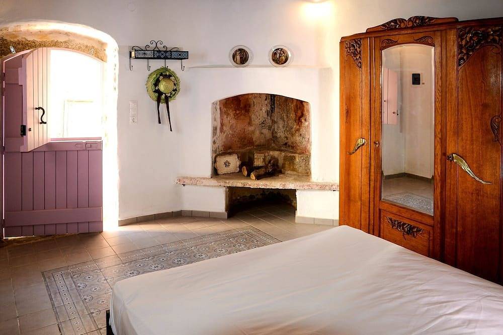 Traditionelles Dorfhaus mit einem Schlafzimmer in Lasithi