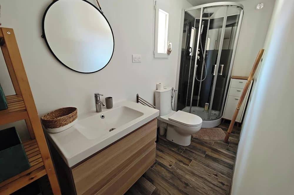L'Escale Provençale - Maisonnette avec cour ombragée à 5 minutes d'Avignon... in Sorgues, Vaucluse