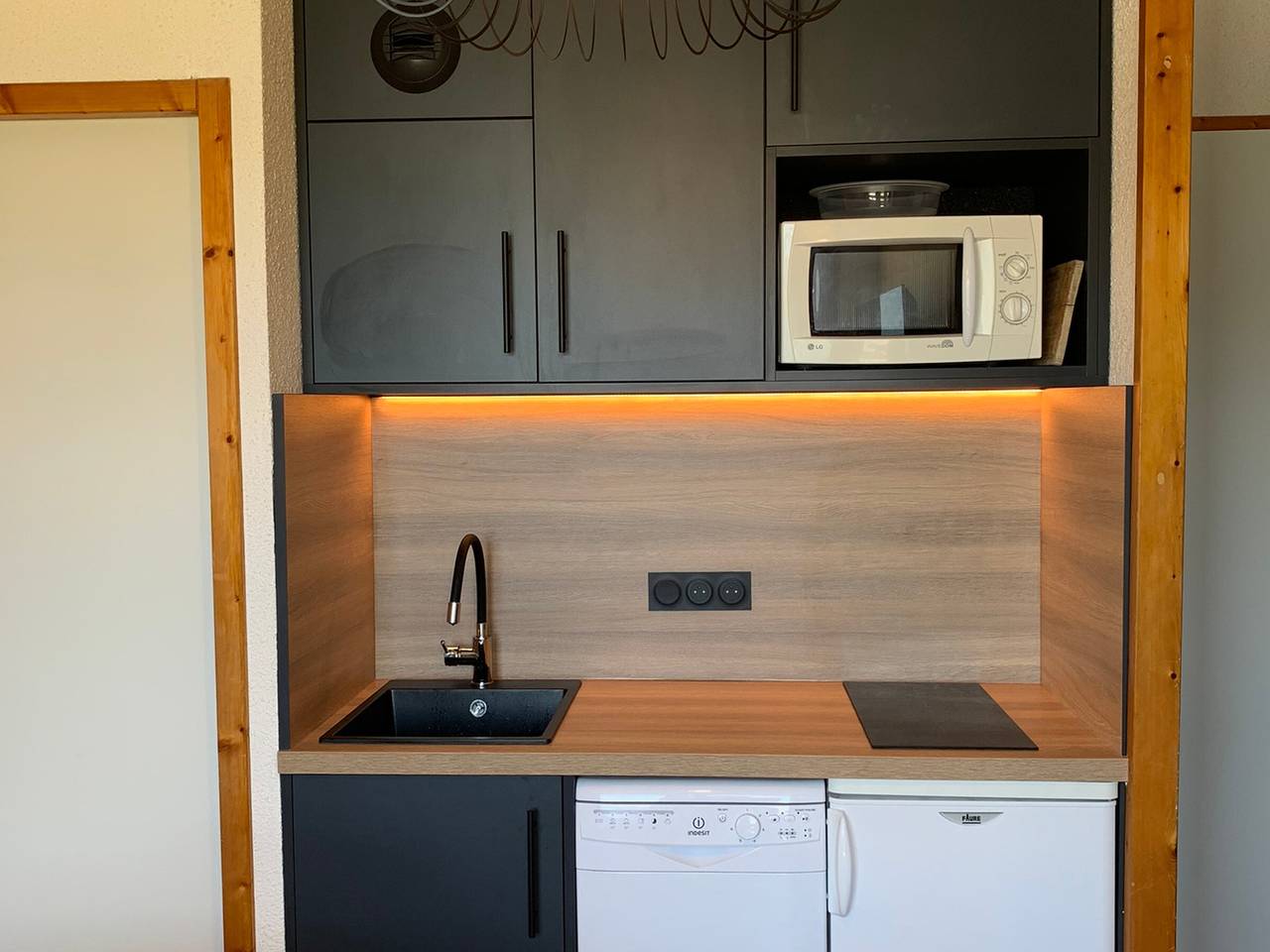 Apartamento entero, Encantador apto 2P cabina, renovado, balcón, aparcamiento gratuito, a pie de pistas in La Plagne, Aime-la-Plagne