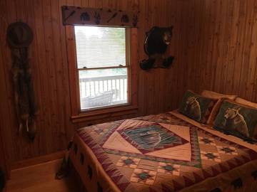 Log Cabin for 6 Guests in Shenandoah Valley, Picture 1