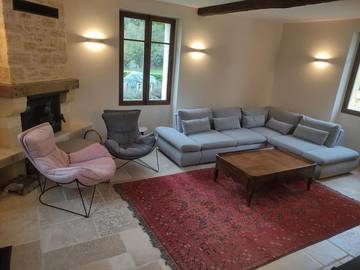 Gîte pour 6 personnes, avec jacuzzi ainsi que piscine et terrasse à Calviac-en-Périgord