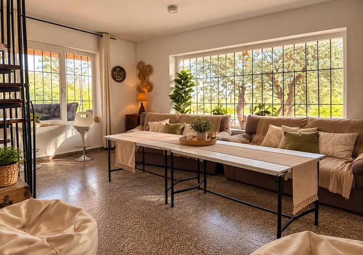 Location de vacances pour 10 personnes, avec Terrasse et Jardin ainsi que Piscine et Vue à Navahermosa