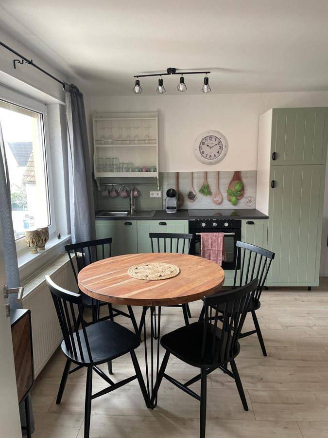 Ferienwohnung für 5 Personen, mit Terrasse und Ausblick in Haßloch - 2