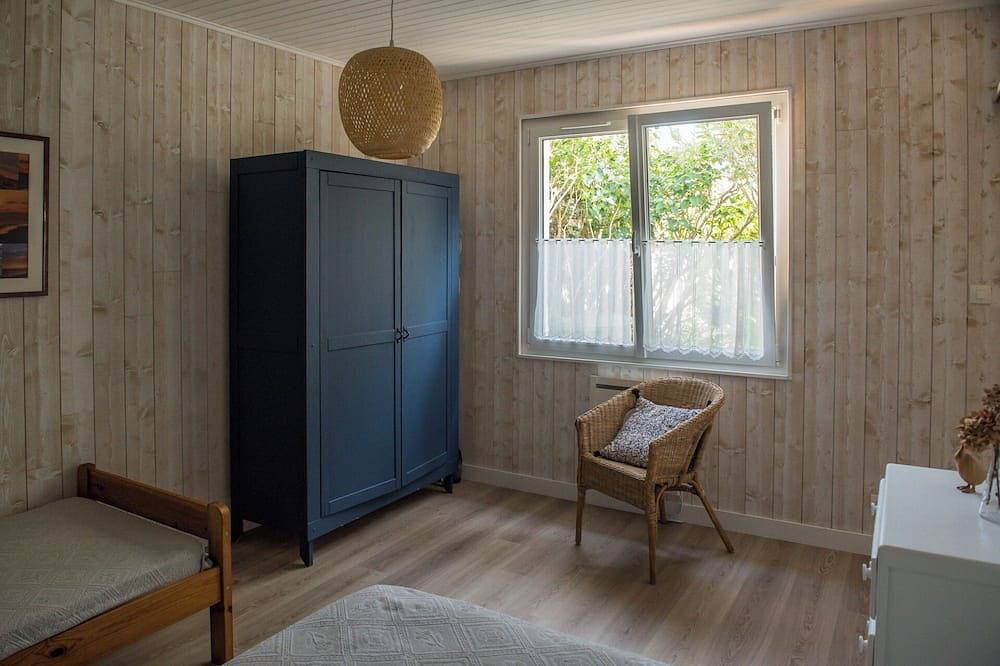 Angenehmer, ruhiger Pavillon im Garten der Besitzer in Le Bois-Plage-en-Ré, Ile de Re