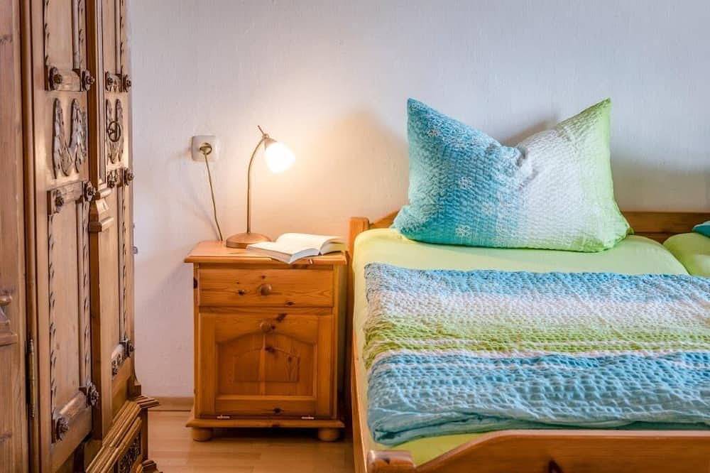 Ganze Wohnung, Ferienwohnung Hartsee 52qm, 2 Schlafzimmer, Kamin, Balkon in Eggstätt, Chiemsee